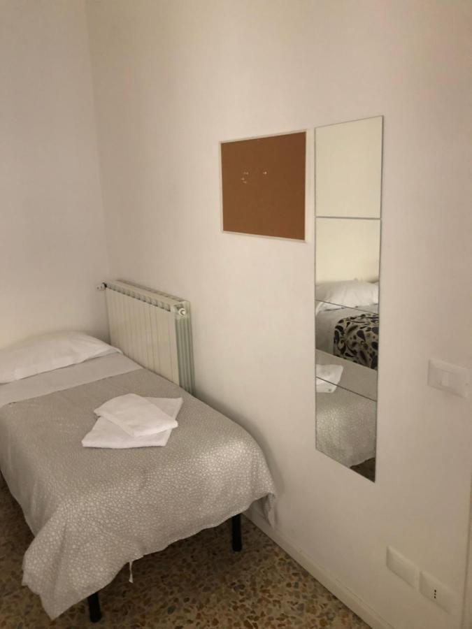Apartment Via Dei Servi 6 *