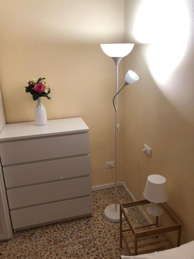 Apartment Via Dei Servi 6 *